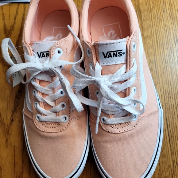 Ladies Sneakers - Picture 6 of 7